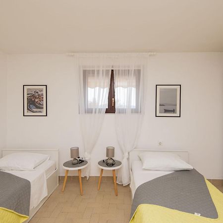 Apartment Maras-1 By Interhome Diklo Luaran gambar