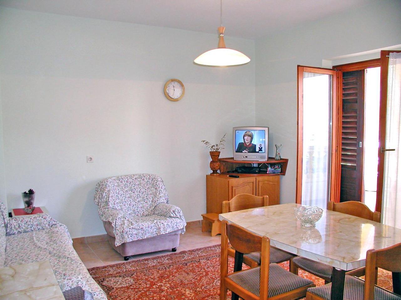 Apartment Maras-1 By Interhome Diklo Luaran gambar